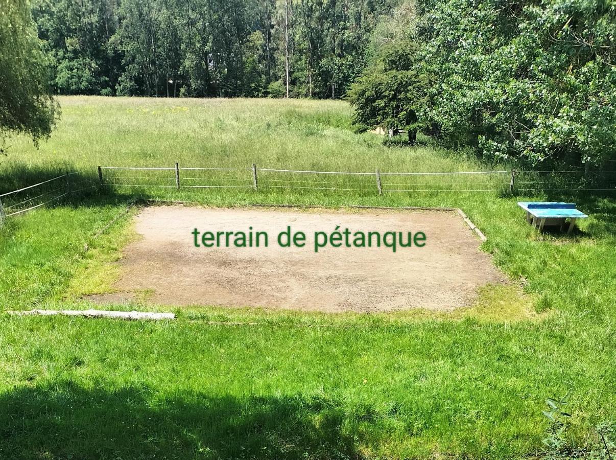 T2 Avec Piscine-Le Family 67 Apartman Pierrefiche  Kültér fotó