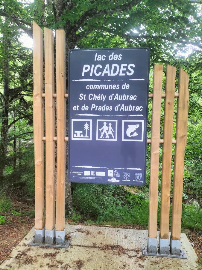 T2 Avec Piscine-Le Family 67 Apartman Pierrefiche  Kültér fotó